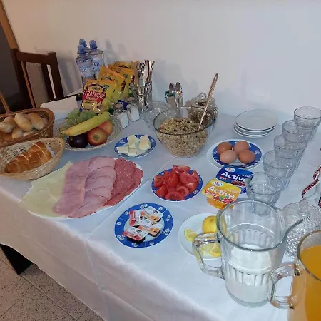Penzion Strachotin Guest house